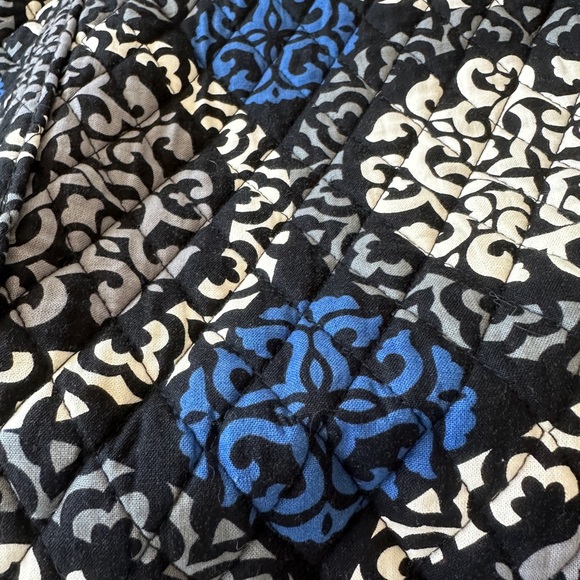 VERA BRADLEY BLUE BLACK ZIP TOP DUFFLE BAG TRAVEL TOTE - Picture 4 of 4